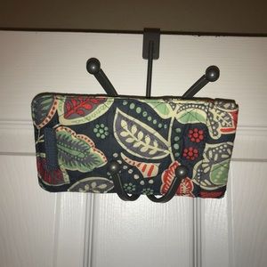 Vera Bradley Sunglass Sleeve in Nomdaic Floral